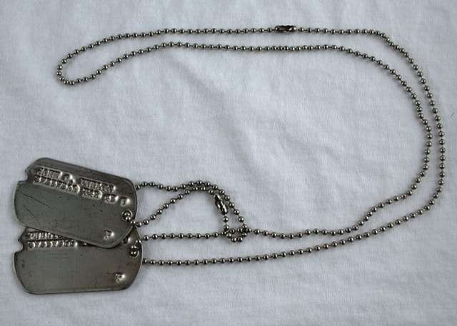 Military Dog Tag Set WWII Style Notched - Saunders Military Insignia